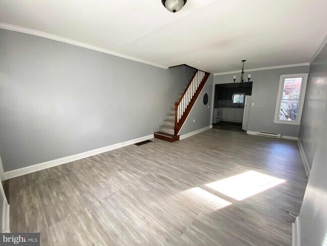 Building Photo - 3050 Hartville St