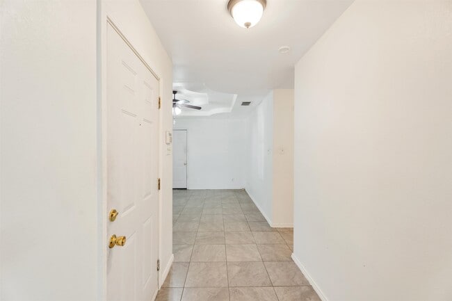 Building Photo - 823 Witherspoon Loop