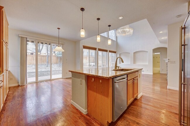 Building Photo - $3,895.00 - 5 Bedrooms, 4 Bathrooms, Single Family Home in Highlands Ranch with Fenced Yard!