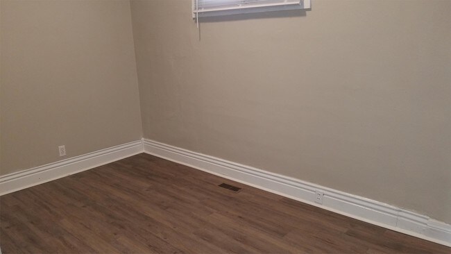 Building Photo - 737 Heywood Ave