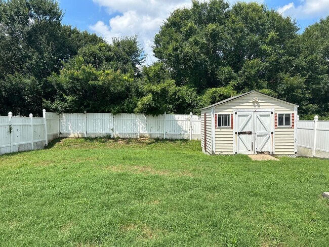 Building Photo - 3 Bed | 2.5 Bath Home in Raleigh with a Su...