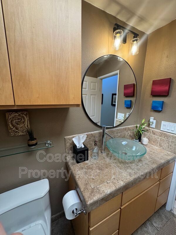 Building Photo - 43584 Via Magellan Dr