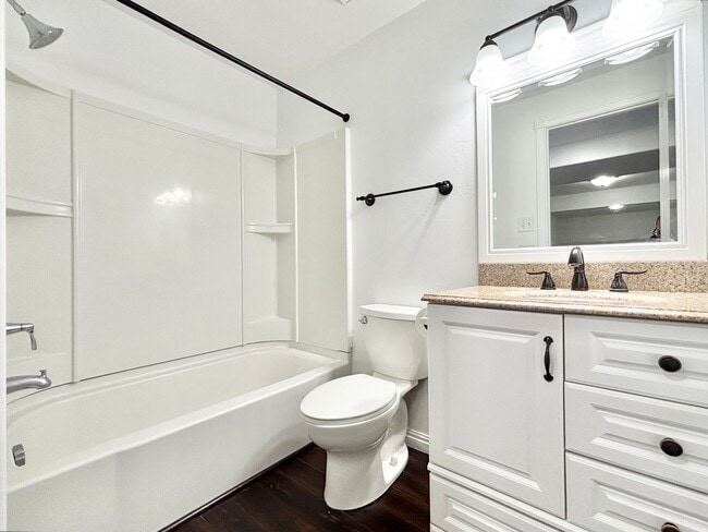 Building Photo - Beautiful Draper Townhome at Bella Monte!