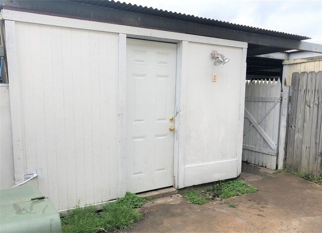 Building Photo - 13573 Castilian Dr