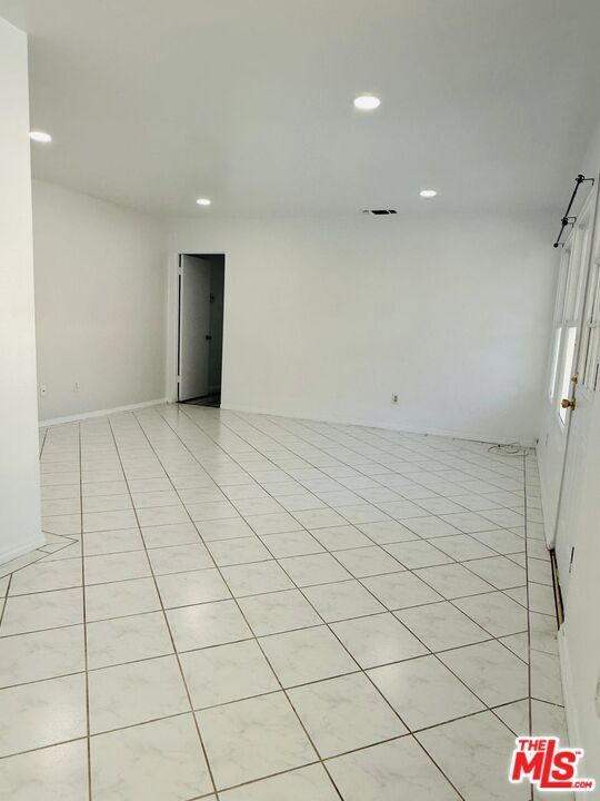 Building Photo - 17965 Cantara St