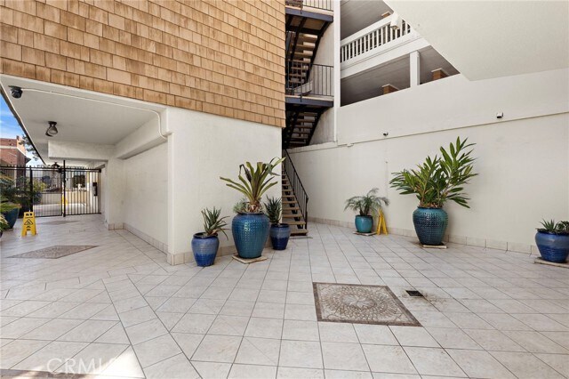 Building Photo - 600 E Oceanfront