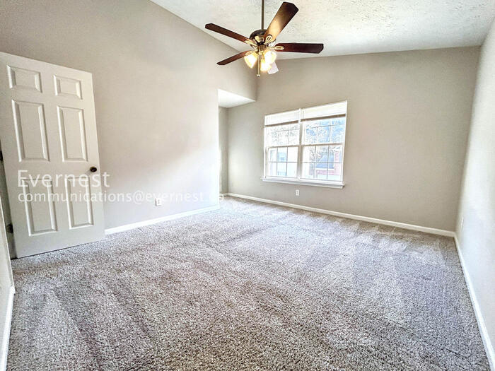 Building Photo - 113 Oak Grove Pl