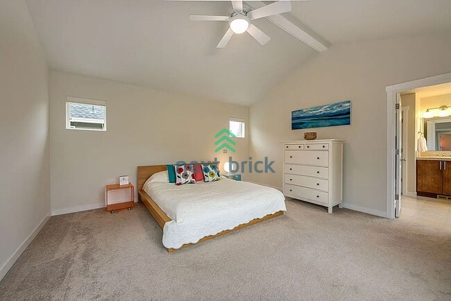 Building Photo - For Rent: 3 Bedroom, 3 Bathroom Home with Den