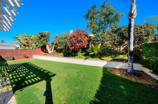 Building Photo - Charming Single Level Home in Oceanside