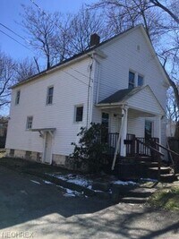 Building Photo - 591 Greissing Terrace