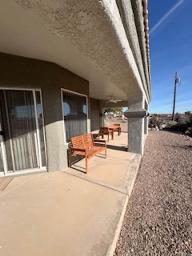 Building Photo - 3 BEDROOM 2 BATH 2 CAR GARAGE w/ Detached 2 room Shop - LONG TERM RENTAL in LHC!!