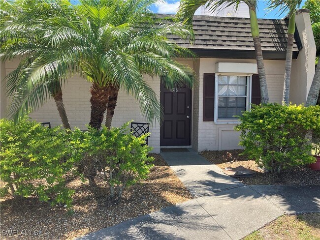 Building Photo - 6300 South Pointe Blvd