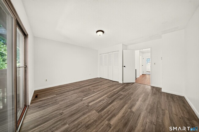 Building Photo - 236 Edgemoor Rd