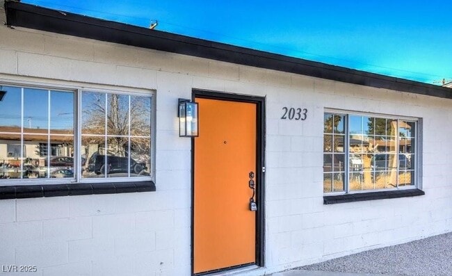 Building Photo - 2033 Hassell Ave