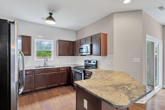 Building Photo - Townhome for Rent!