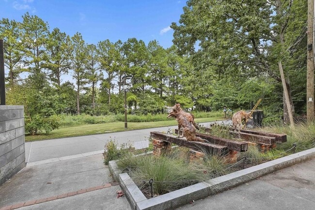 Building Photo - 675 Greenwood Ave NE