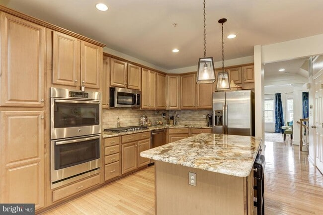 Building Photo - 1715 Chiswick Ct