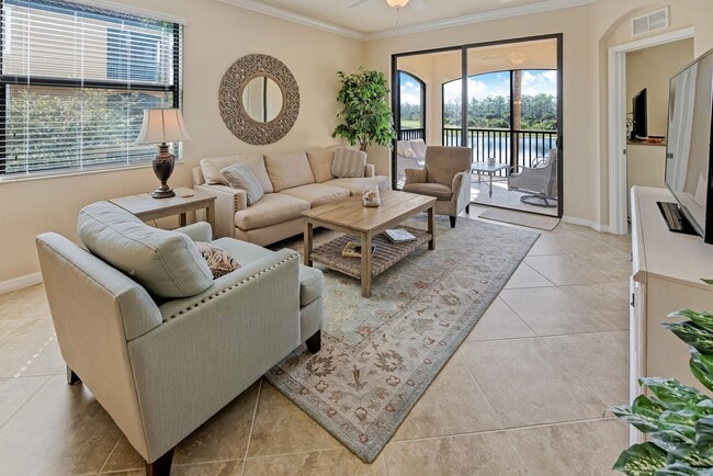 Building Photo - Available from Jun 1st as a furnished annual 2BR/2BA+Den Condo in Treviso Bay!