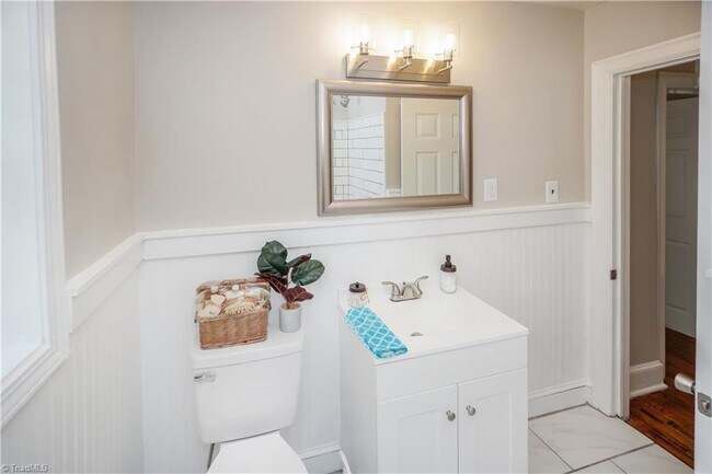 Building Photo - 1919 Maryland Ave