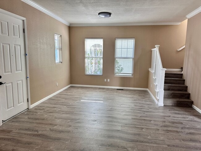 Building Photo - 4 bed/ 4.5 bath in Santa Rosa