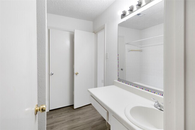 Building Photo - 11906 Westwold Dr