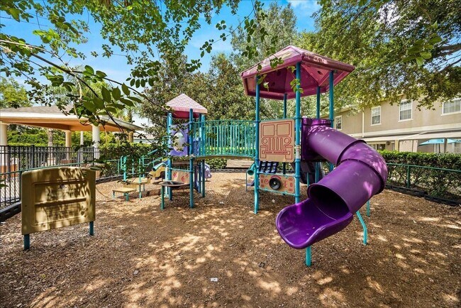Building Photo - Resort Community Home