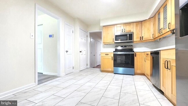 Building Photo - 356 Mockingbird Ave