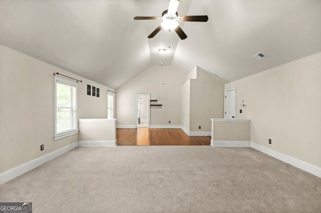 Building Photo - 882 Nestling Dr