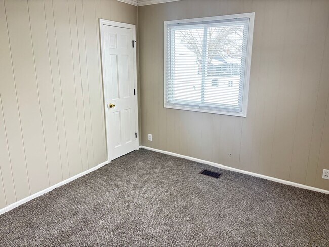 Building Photo - 3BR Ranch