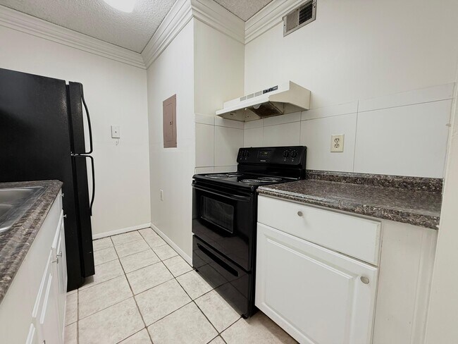 Building Photo - 1127 Lake Terry Dr