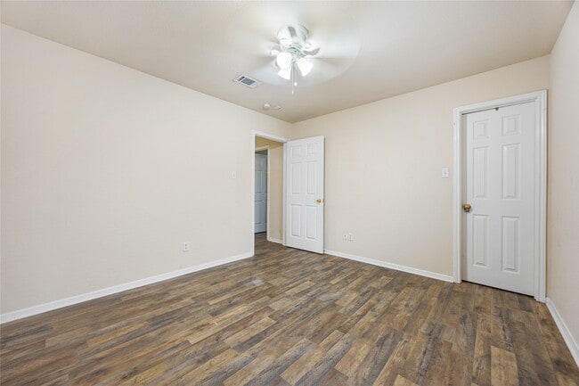 Building Photo - 18739 Appletree Ridge Rd