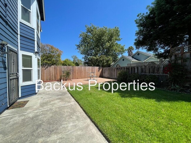 Building Photo - Wonderful four-bedroom Home
