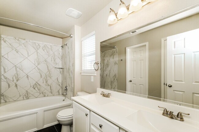 Building Photo - 4001 Legend Pond