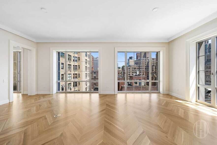 Building Photo - 109 E 79th St
