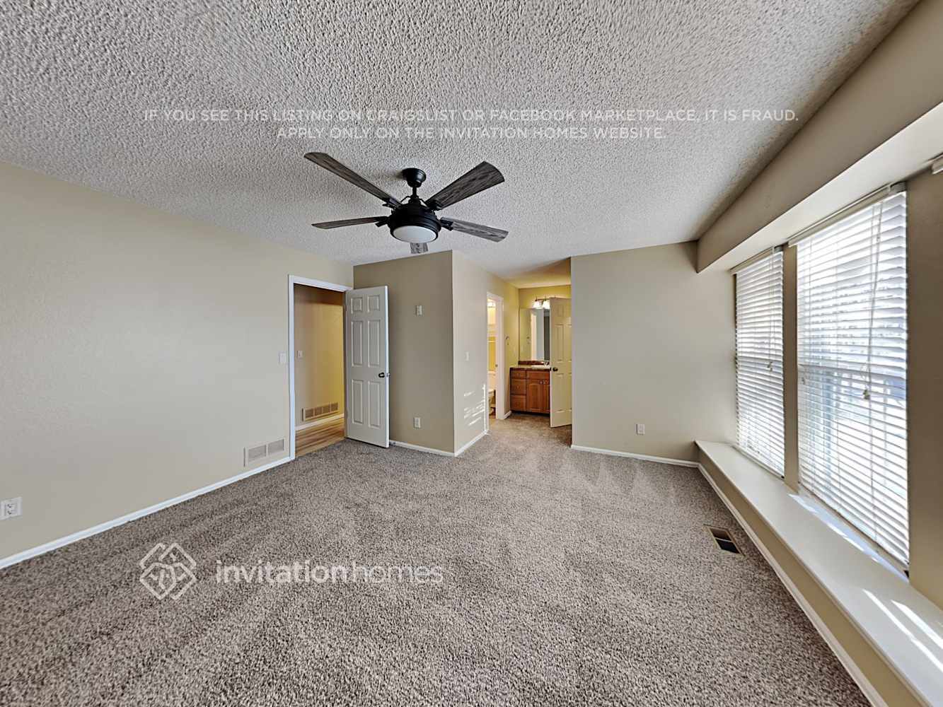 Building Photo - 21501 E Aberdeen Dr