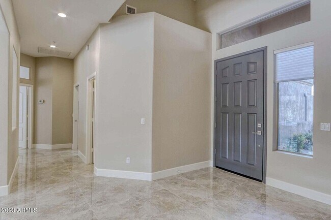 Building Photo - 7553 E Buteo Dr