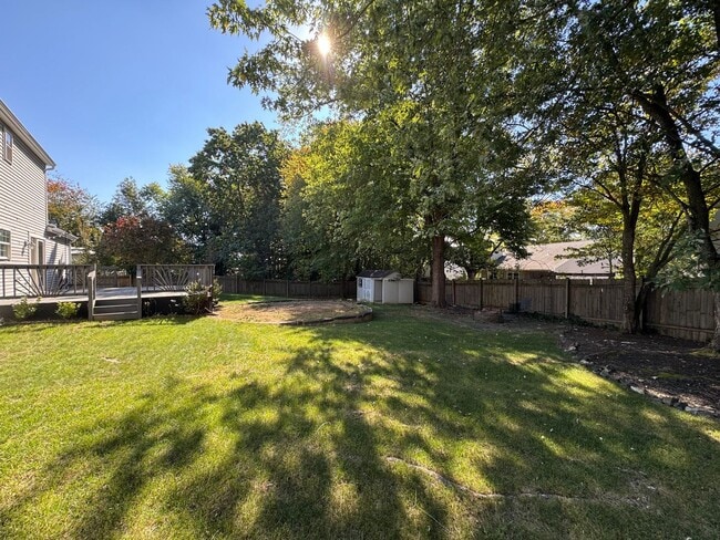 Building Photo - Stunning 4 Bed 2.5 Bath Single-Family Home...
