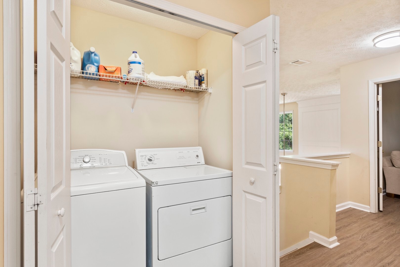 Building Photo - 2260 Winthrope Way Dr