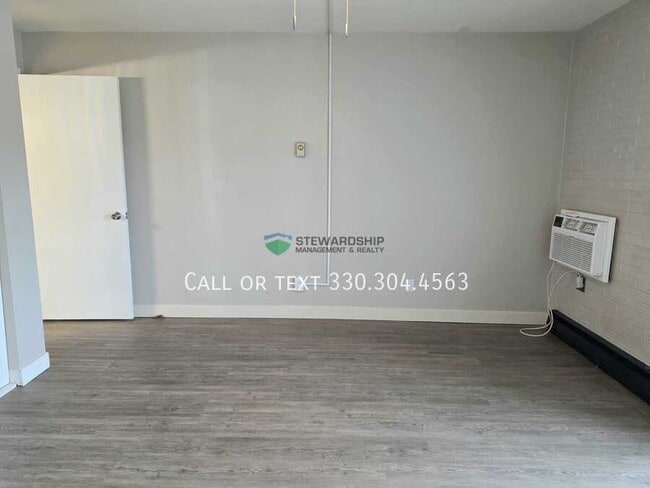 Building Photo - 2331 E Market St