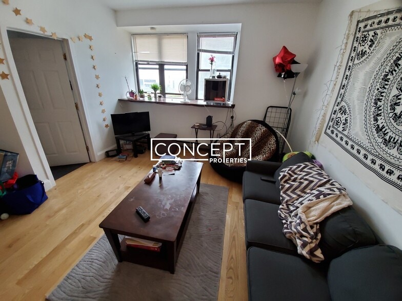 Building Photo - 774 Columbus Ave