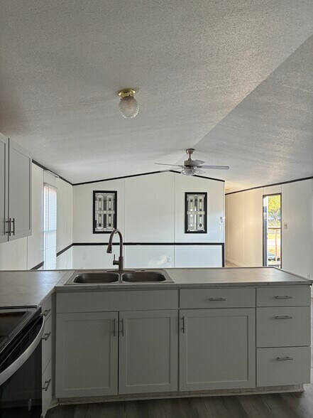 Building Photo - 212 Quail Ridge Dr