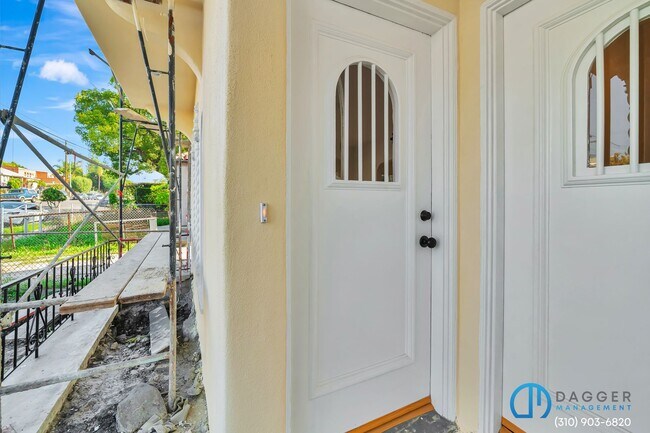 Building Photo - 2800 Winter St