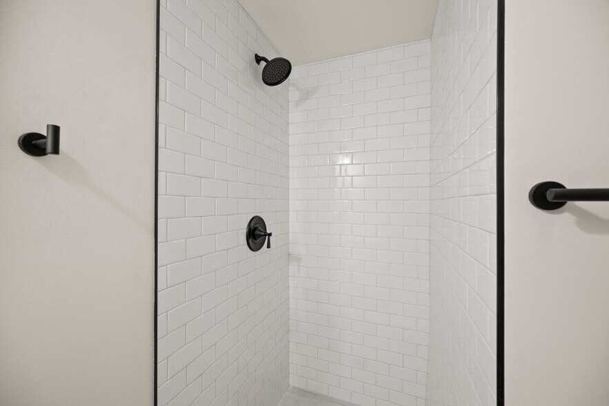 Building Photo - 1407 Clover St NW