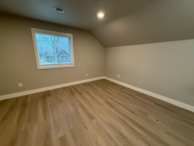 Building Photo - 651 Washington St