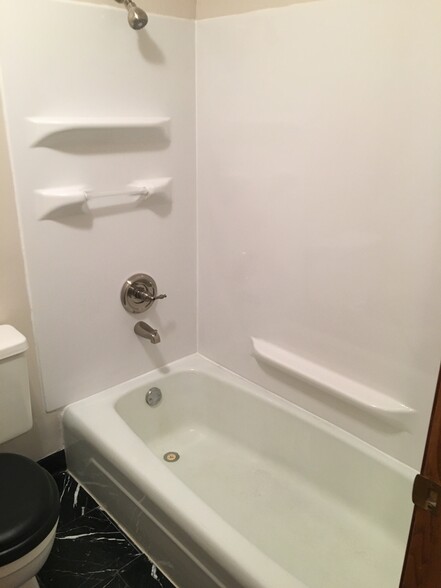 Building Photo - 1657 S Carriage Ln