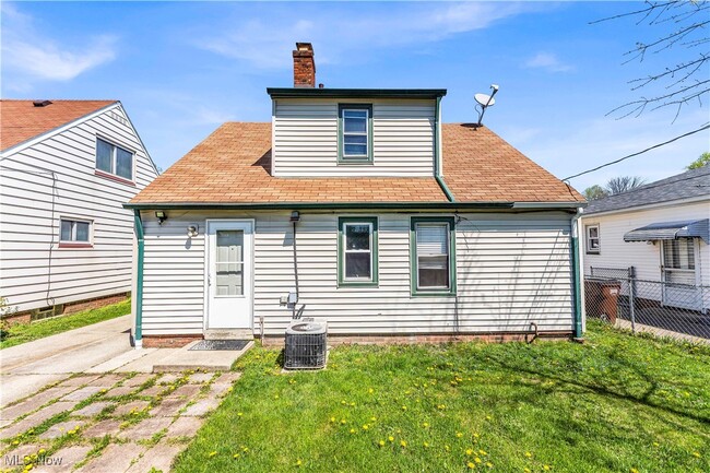 Building Photo - 5607 Allanwood Dr