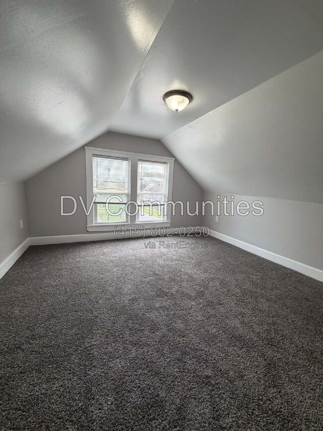 Building Photo - 3348 W 100th St