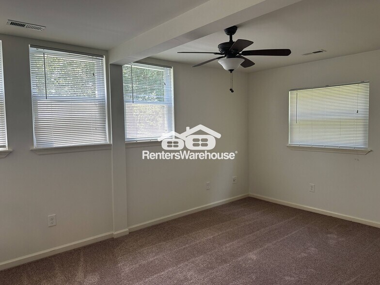 Building Photo - 17825 Falls Rd