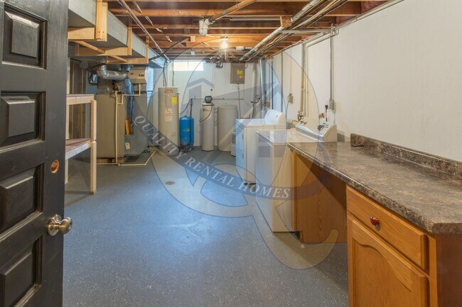 Building Photo - Available Now in Flint Twp.!!