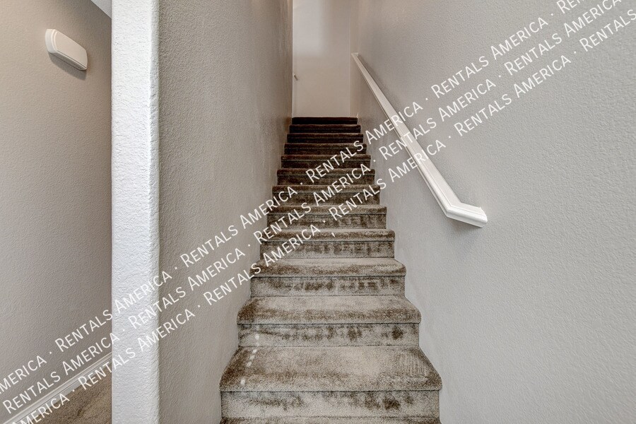 Building Photo - 4650 Ranch House Rd